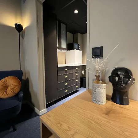 Studio Yellow Forest Apartment