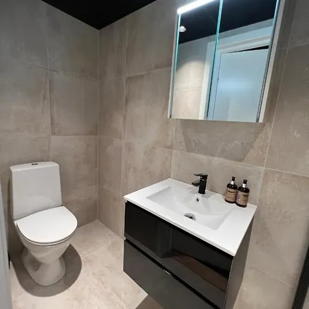 Studio Yellow Forest Apartment *